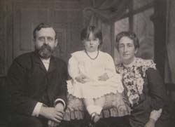 W. H. Griffith Thomas with his daughter, Winifred, and his wife, Alice, circa 1904.  Click for enlarged image.